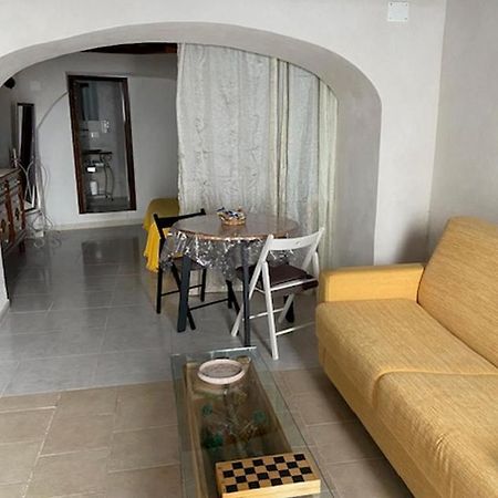 Suite Al Borgo Montesarchio Bagian luar foto