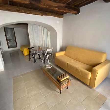 Suite Al Borgo Montesarchio Bagian luar foto