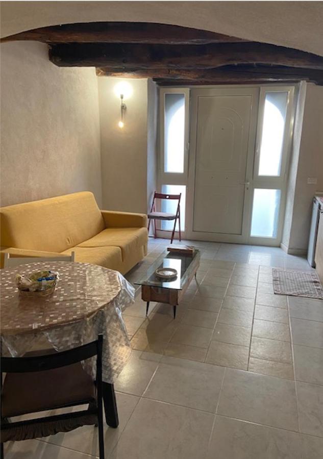 Suite Al Borgo Montesarchio Bagian luar foto