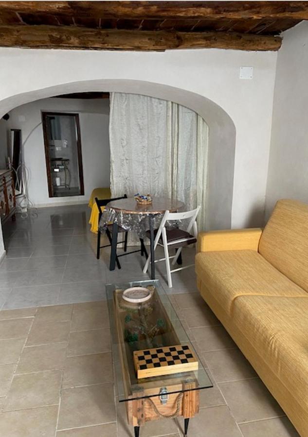 Suite Al Borgo Montesarchio Bagian luar foto